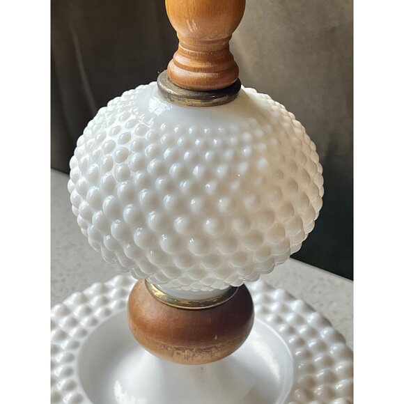Hobnail Milk Glass & Wood Table Lamp With Textured Fabric Shade VTG Midcentury - Picture 5 of 12
